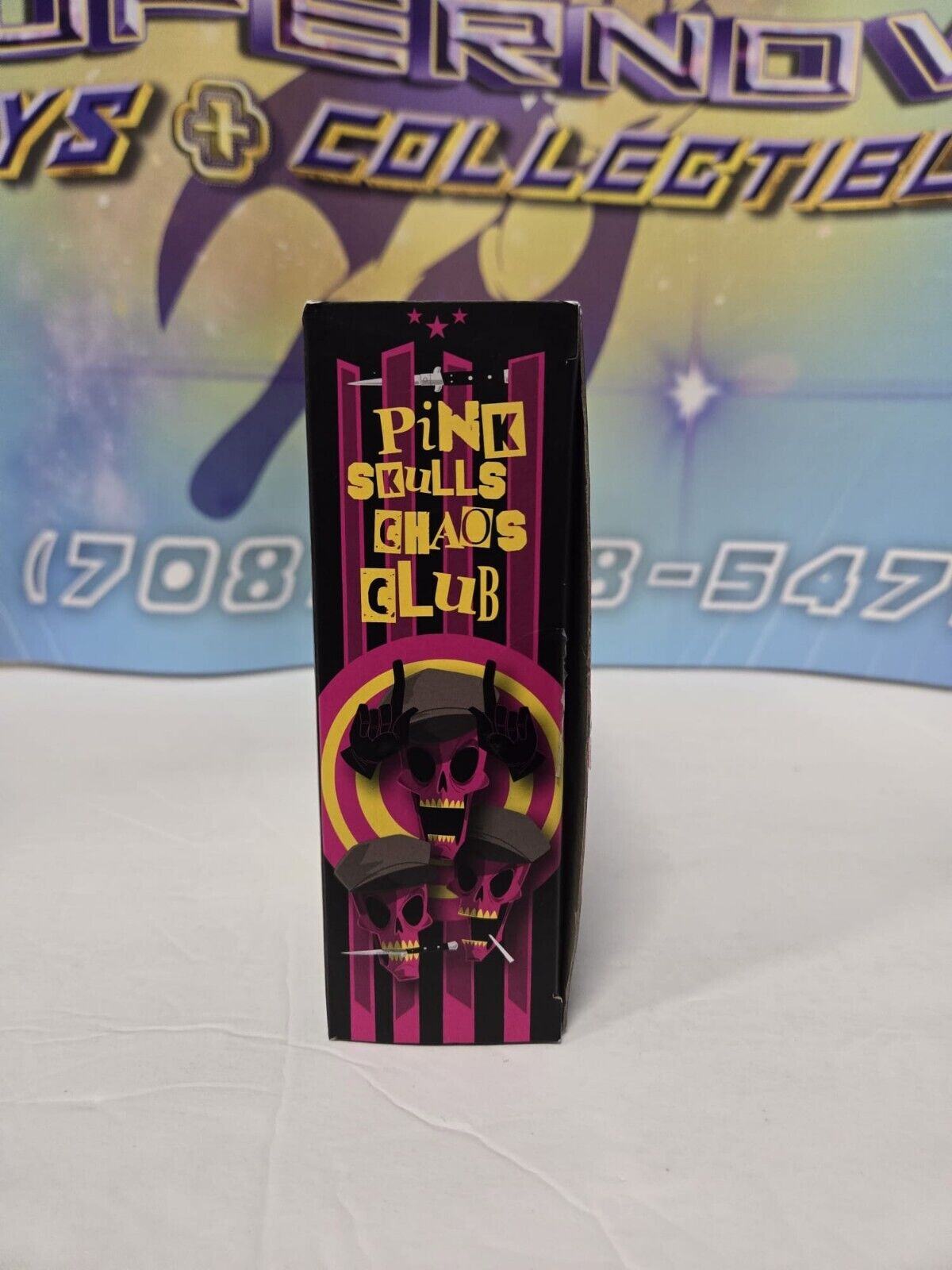 Mezco Exclusive 5 Points Pink Skulls Choas Club 2021