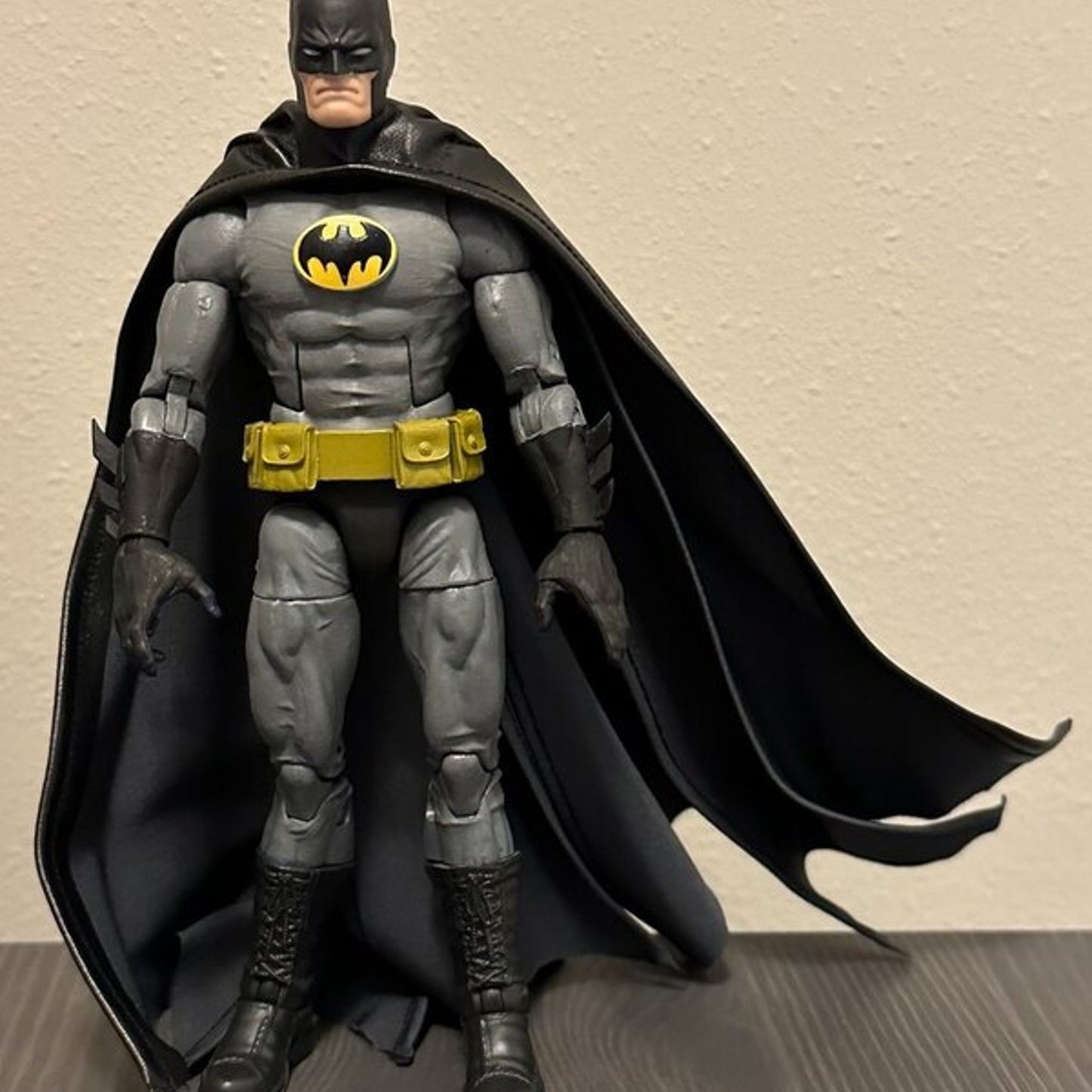 Mattel Marvel Comics Batman Batusi Hand Action Figure