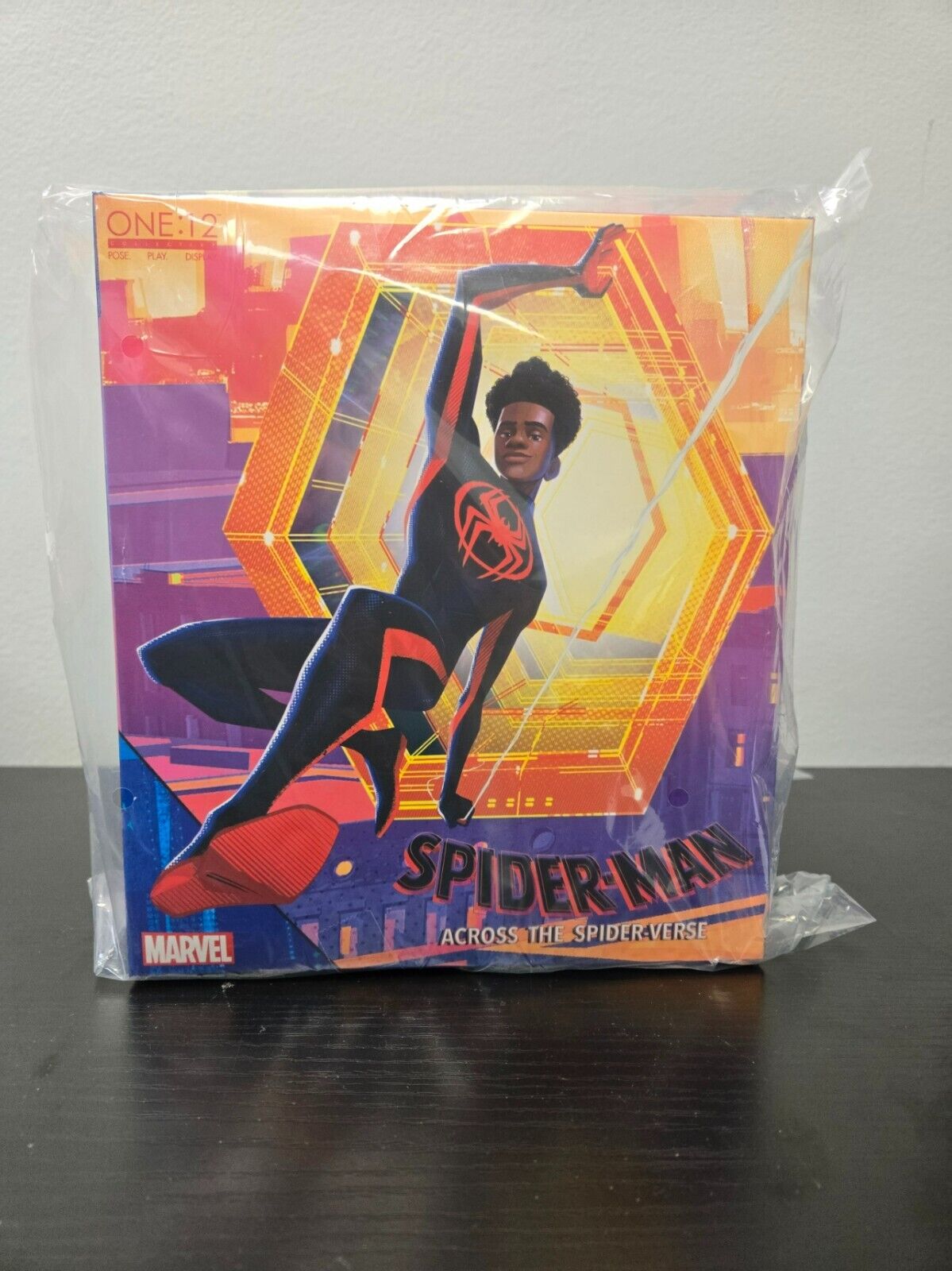 MEZCO TOYZ ONE:12 ACROSS THE SPIDER-VERSE MILES MORALES 6" FIGURE NEW IN HAND *US