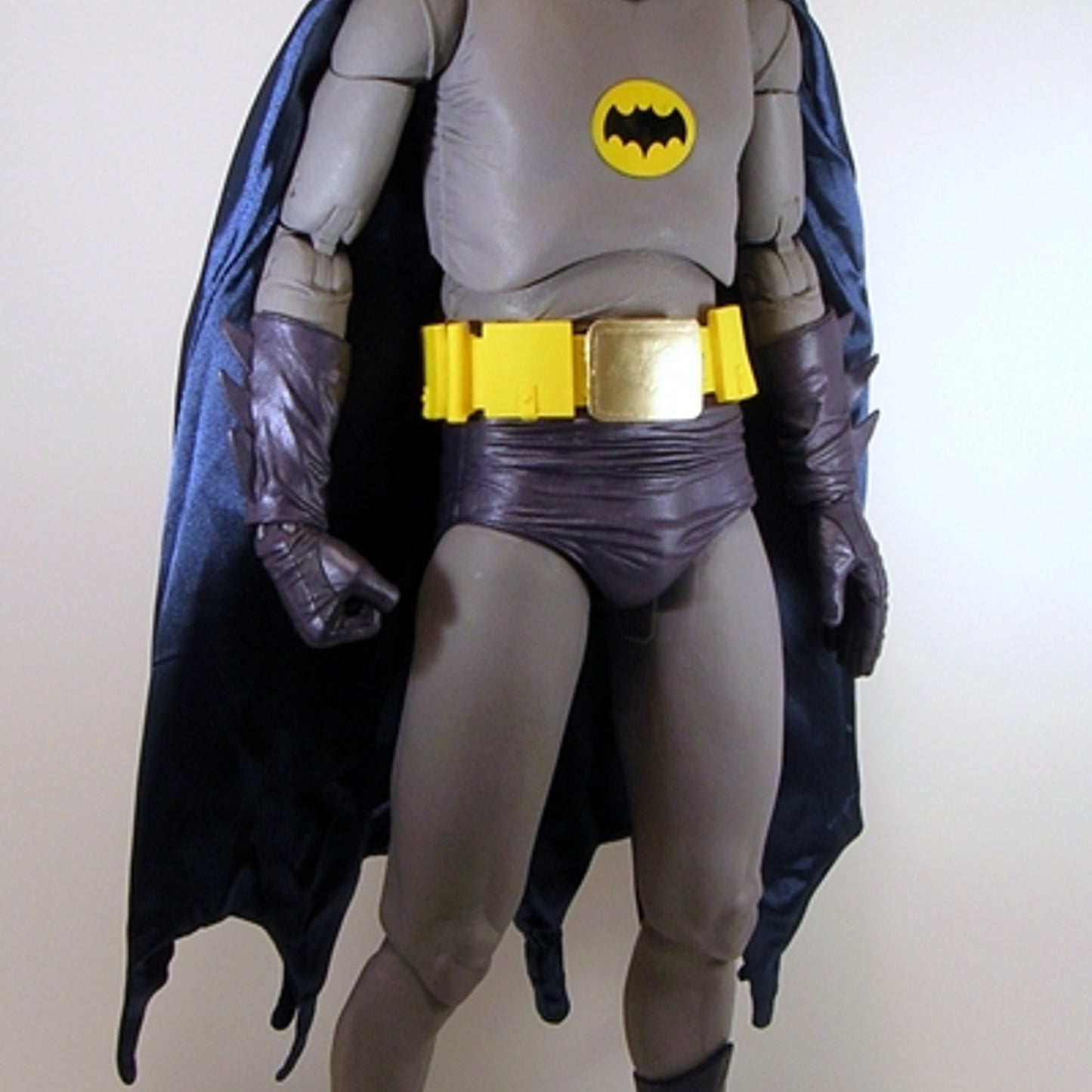 Mattel Marvel Comics Batman Batusi Hand Action Figure