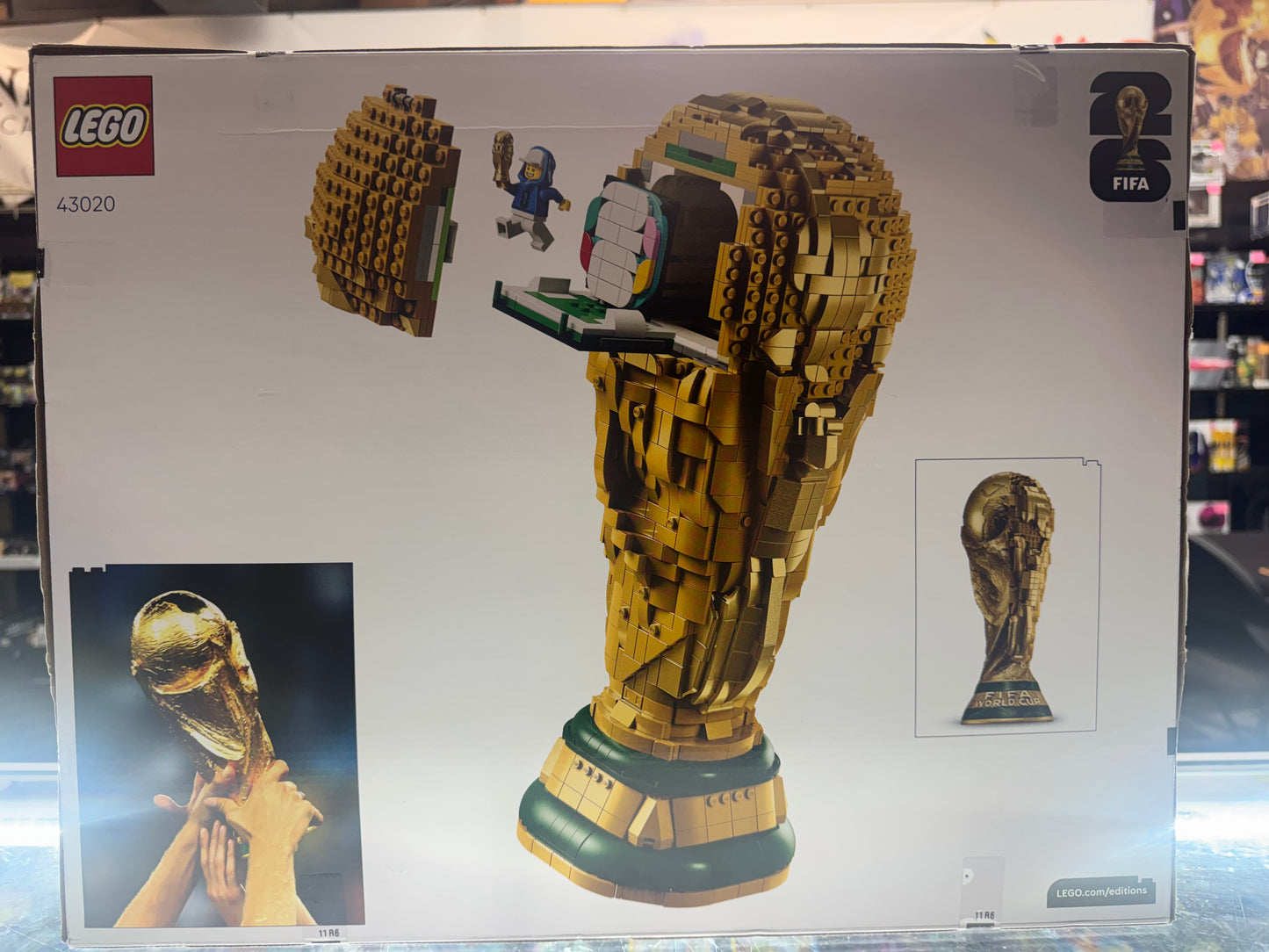 LEGO Editions FIFA World Cup Official Trophy Building Set - Kit for Display in B