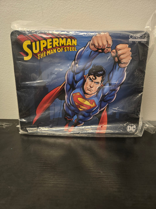 Mezco one 12 - Superman The Man of Steel