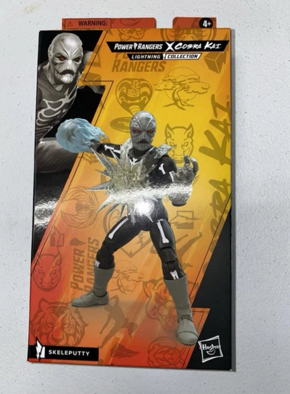 Power Rangers Lightning Collection Mighty Morphin X Cobra Kai Skeleputty Action