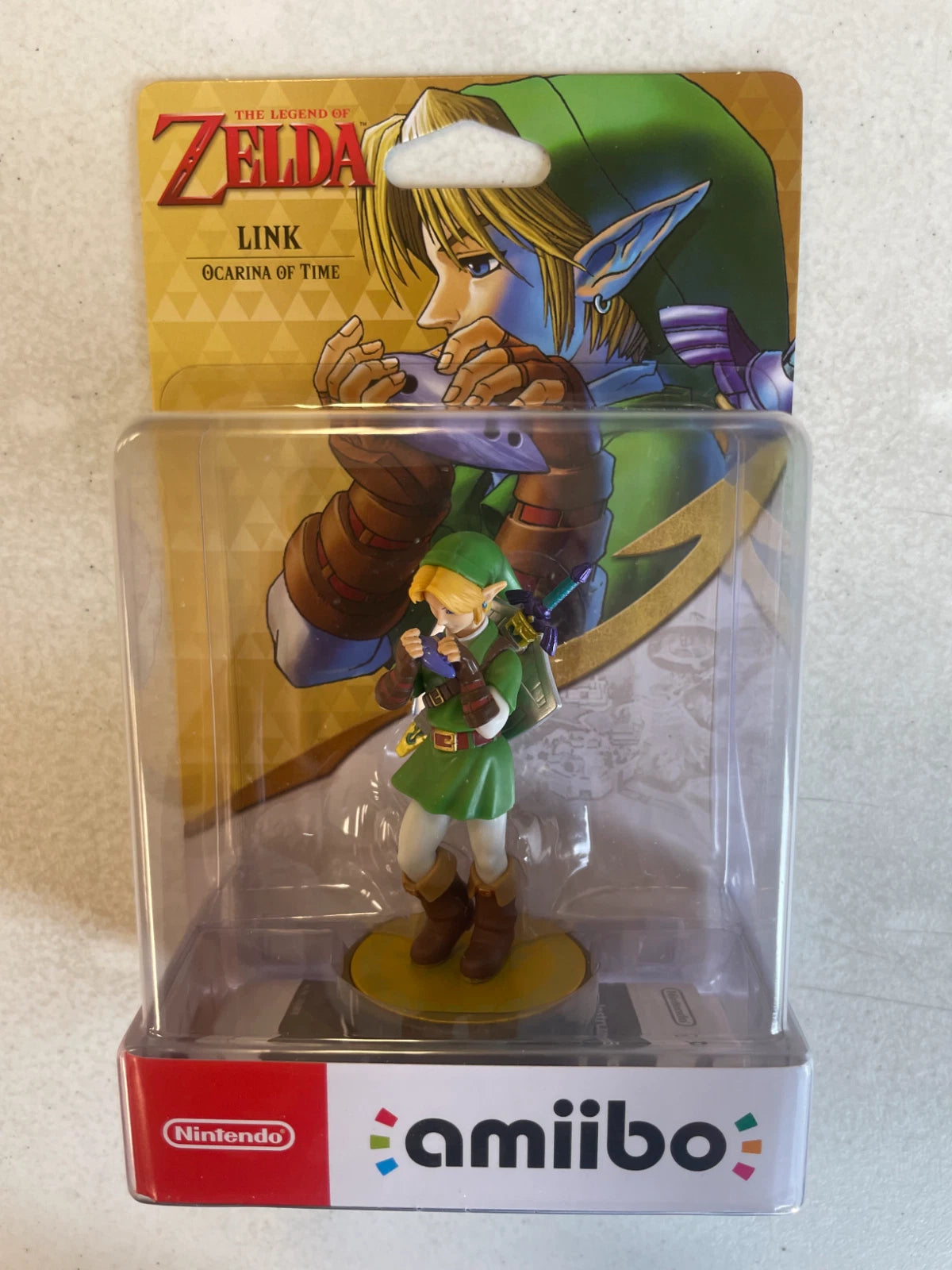 Nintendo Amiibo The Legend of Zelda Ocarina of Time Link Figure