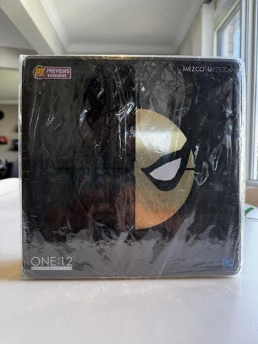Mezco Toyz One:12 Collective DC Comics PX Exclusive Deathstroke Stealth