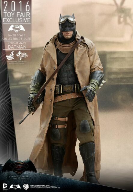 Hot Toys - DC - Batman v. Superman: Knightmare Batman